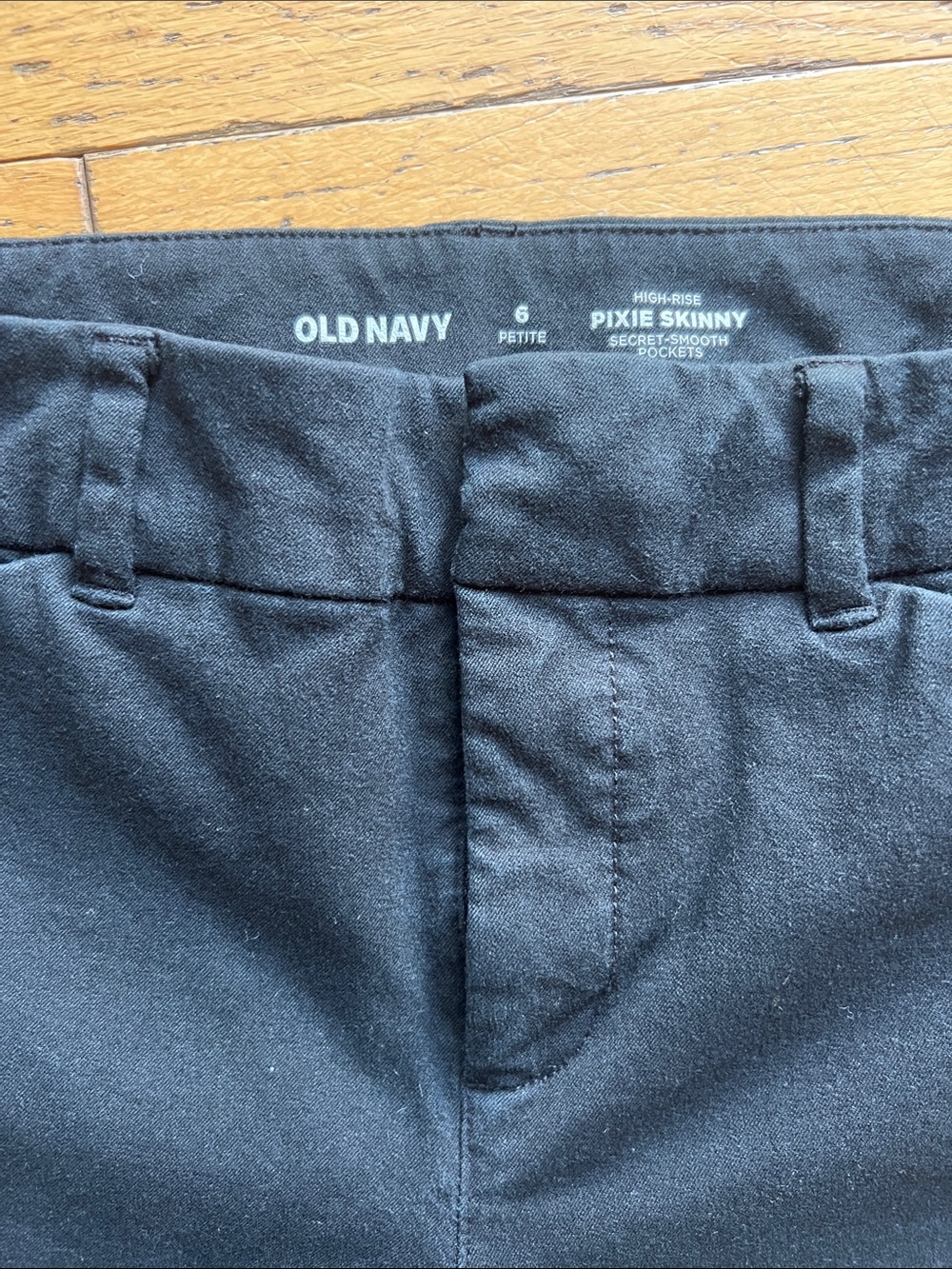 Old Navy Pixie Skinny High-Rise Pants - Black